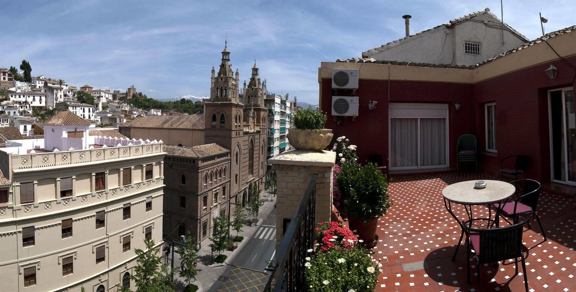 Hostal Londres Granada Exterior photo